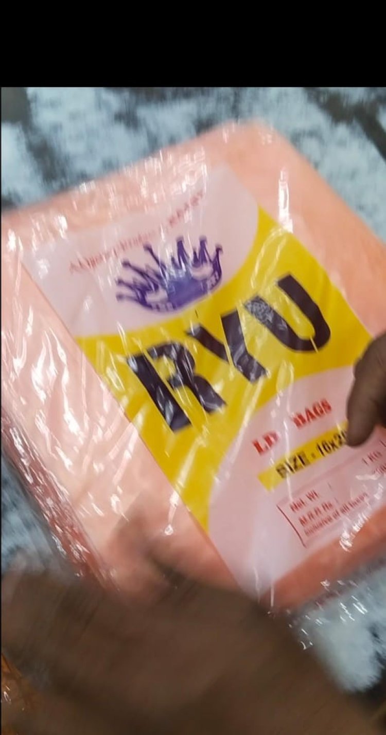 ಹುಬ್ಬಳ್ಳಿಯಲ್ಲಿ ಎಗ್ಗಿಲ್ಲದೇ ನಿಷೇಧಿತ ಪ್ಲಾಸ್ಟಿಕ್ ಮಾರಾಟ " ಕಣ್ಮುಚ್ಚಿ ಕುಳಿತು ಅಧಿಕಾರಿಗಳು