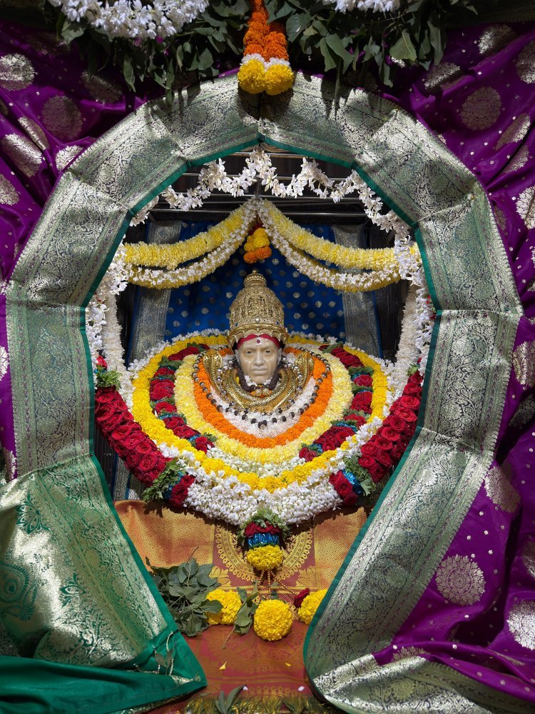 Date:-12/01/2026, Monday Evening Alankara